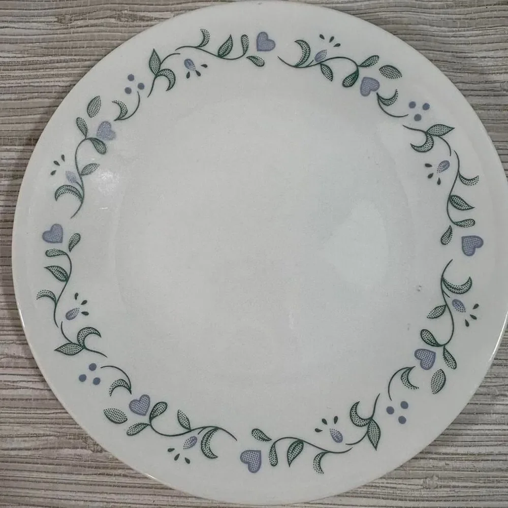 VTG CORELLE plate set cottagecore white